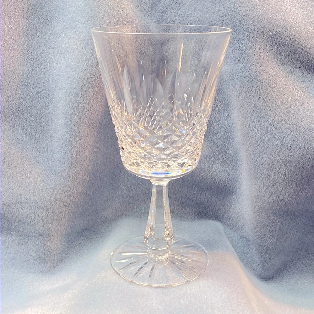 Elegant Waterford Crystal Water Goblet 6-7/8 inch Kenmare Cut collection.